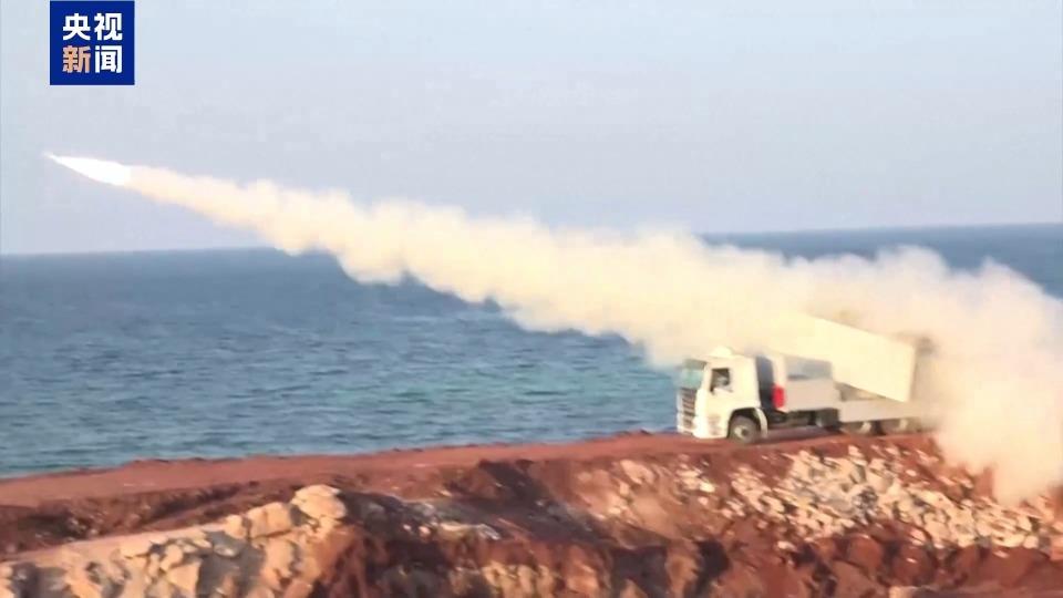  霍尔木兹海峡局势紧张，美军护航面临严峻挑战。 新闻 霍尔木兹海峡局势紧张，美军护航面临严峻挑战。 新闻 霍尔木兹海峡局势紧张，美军护航面临严峻挑战。 新闻