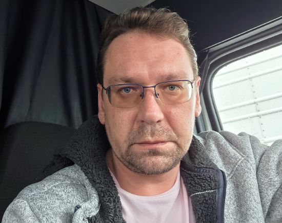  卡车司机生计受新规冲击；安全争议与经济隐忧并存。 新闻 卡车司机生计受新规冲击；安全争议与经济隐忧并存。 新闻 卡车司机生计受新规冲击；安全争议与经济隐忧并存。 新闻