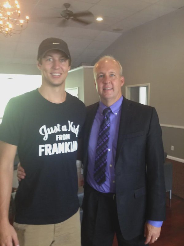  无数次枯燥的重复训练，揭示肯纳德左右开弓的战术逻辑。 IT技术 无数次枯燥的重复训练，揭示肯纳德左右开弓的战术逻辑。 IT技术