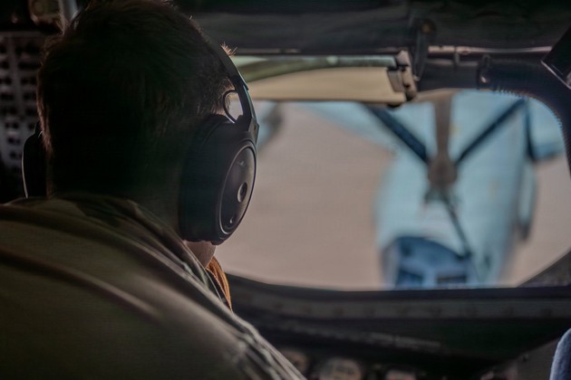  飞行员坠落伊朗能否安全脱险？深度拆解美军机密救援行动 新闻 飞行员坠落伊朗能否安全脱险？深度拆解美军机密救援行动 新闻