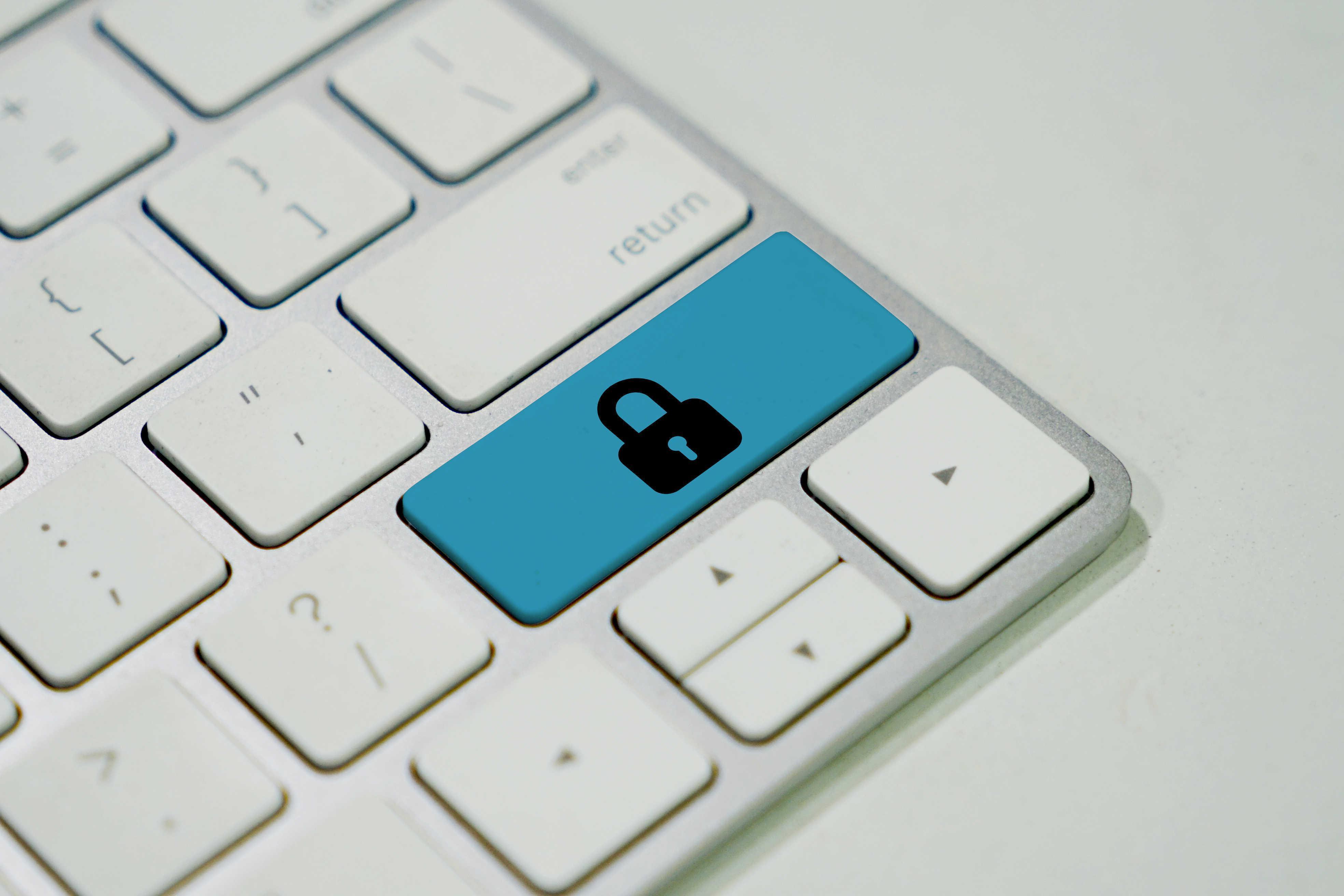  当“铁饭碗”不再铁：科技巨头的裁员潮下，我们普通人能做什么？ 情感心理