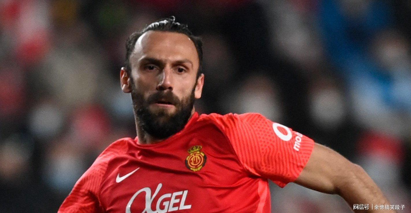  巴萨锋线困局：低成本替代方案的技术拆解与战术适配 体育新闻