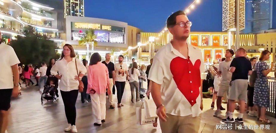  月薪一万、房租七千：一位技术人迪拜三年的真实账本与生活算法 新闻